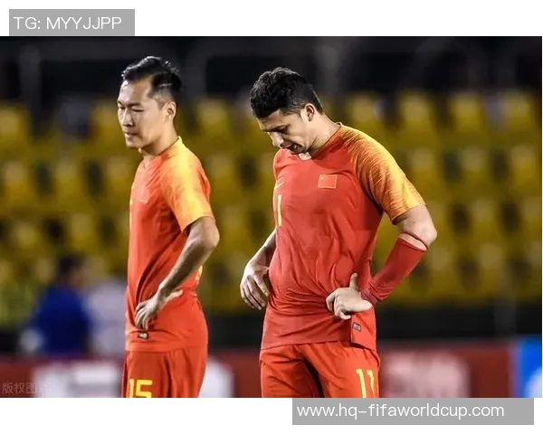 荷兰与秘鲁足球国际赛精彩对决引发球迷热议与期待